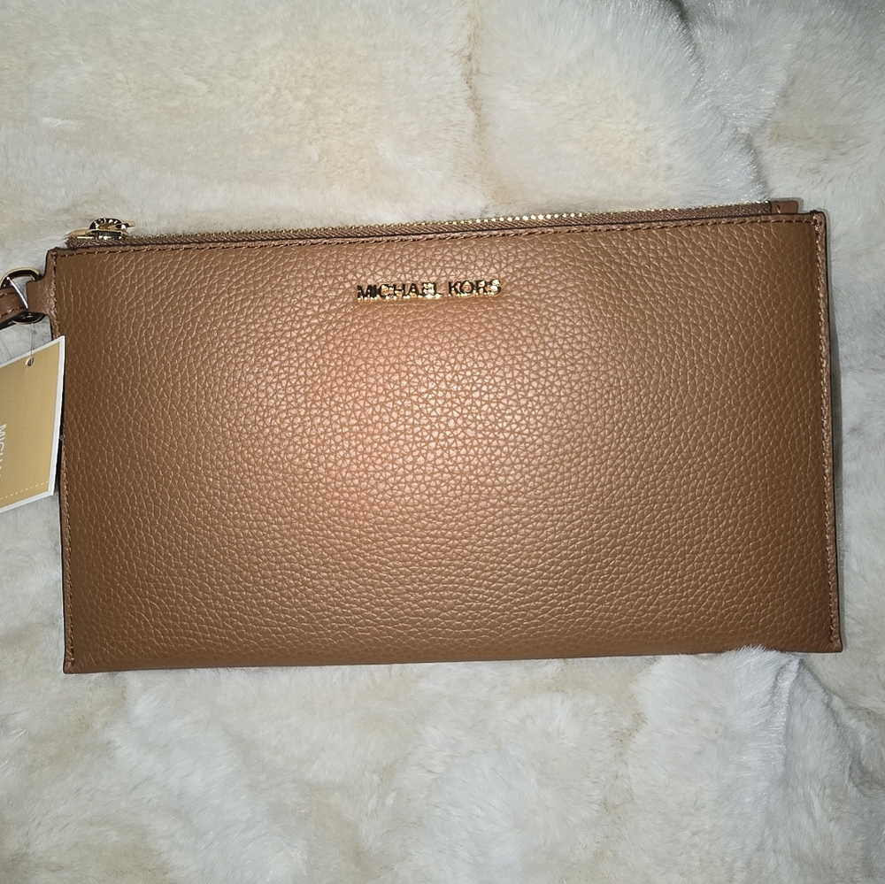Michael Kors wristlet NWT